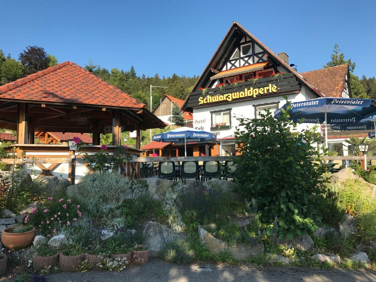 Hotel-Berggasthof Schwarzwaldperle Sasbachwalden Eksteriør billede